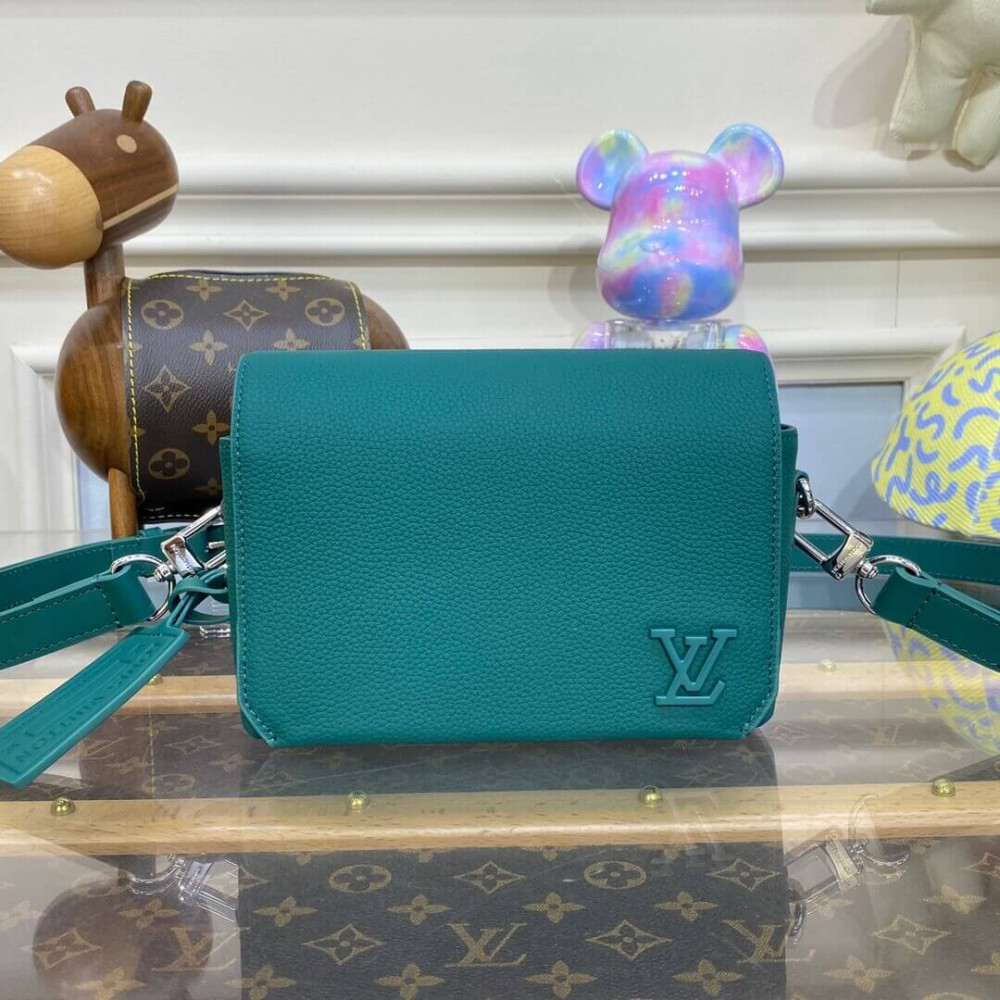 Louis Vuitton Fastline Wearable Wallet M82367 Evergreen