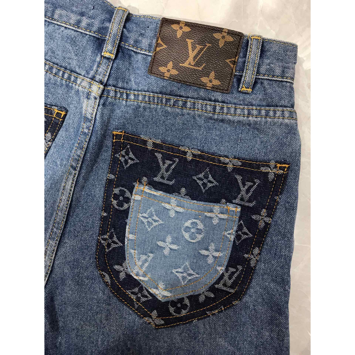 Louis Vuitton Stretch Denim Mini Shorts 1A82VK