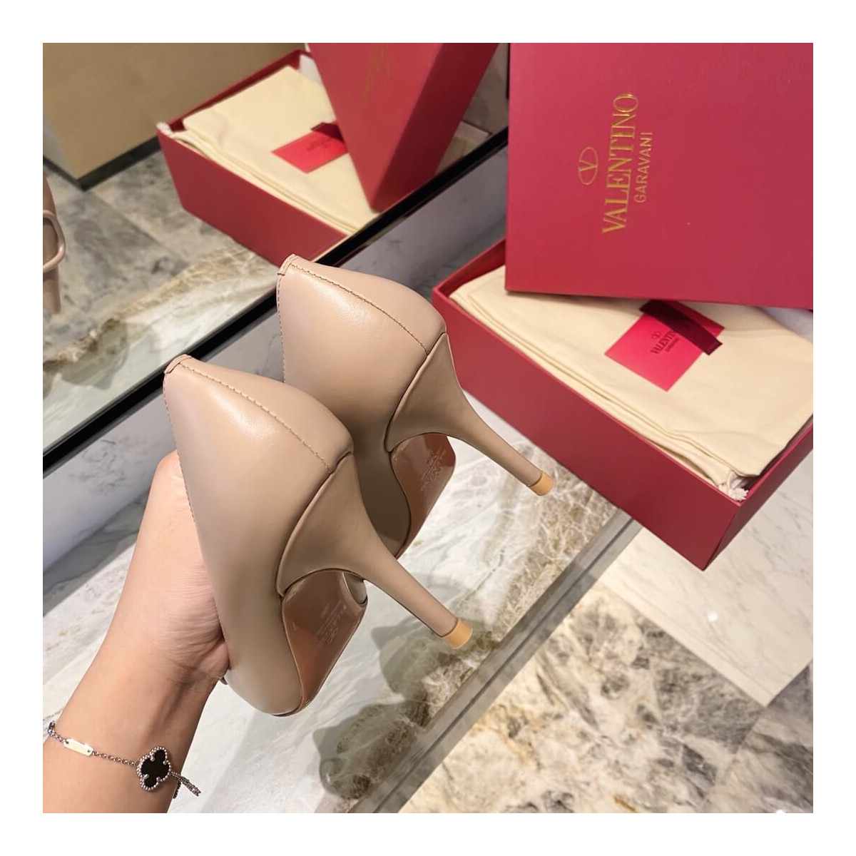 Valentino Garavani Vlogo Calfskin Pump 75mm TW2S0R78