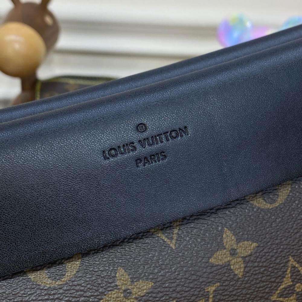 Louis Vuitton Monogram Canvas Pochette Tuileries M64034