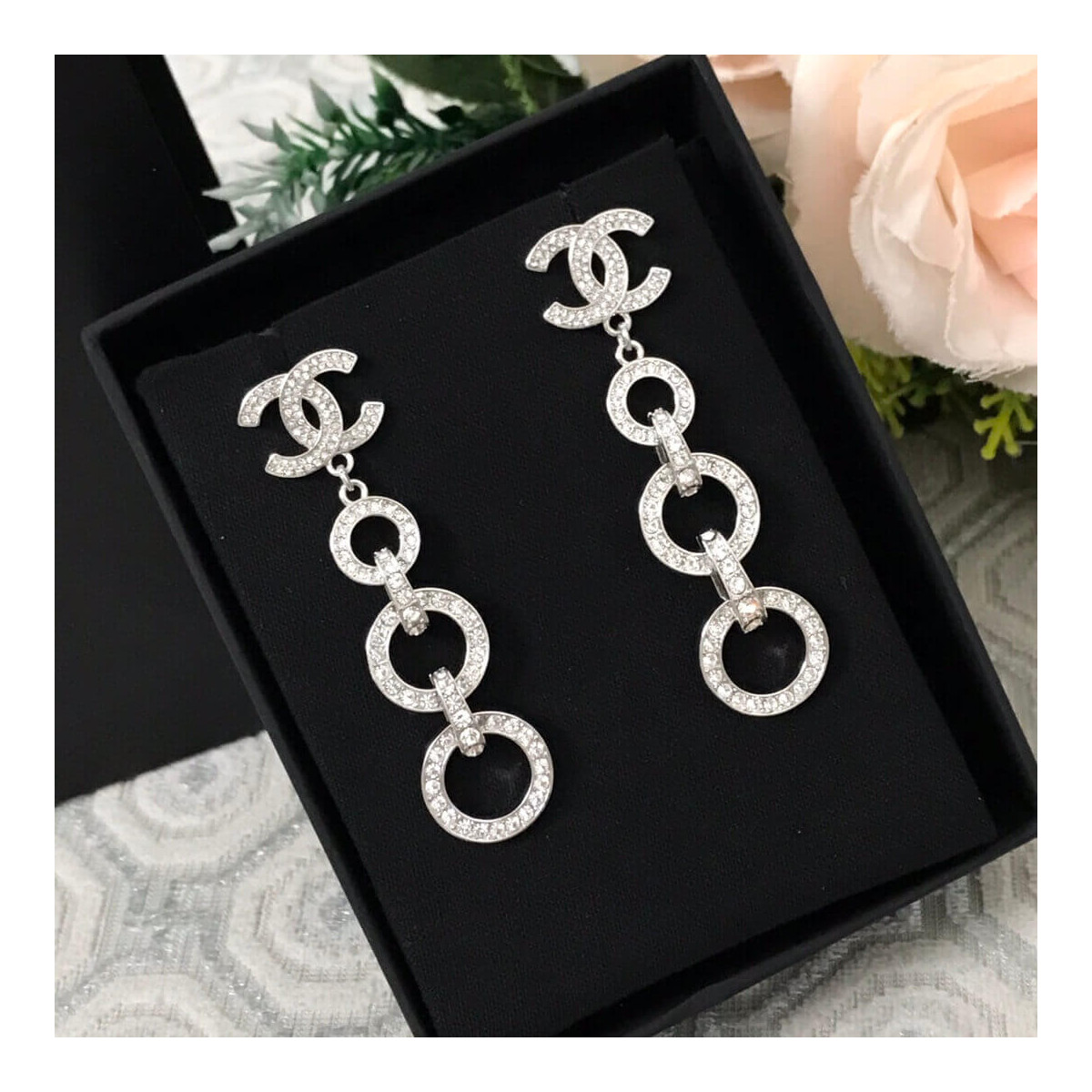 Chanel Icon Chain Party Style Elegant Style Earrings AB4038