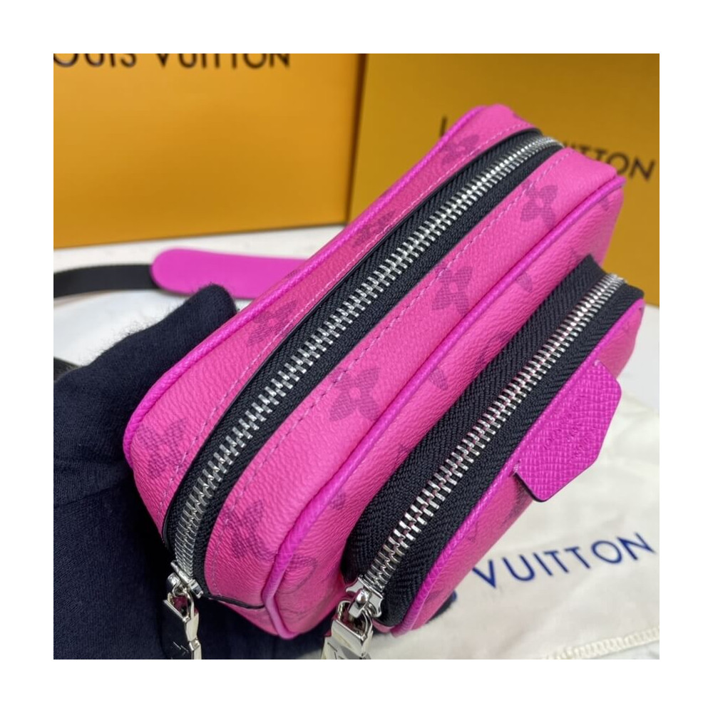 Louis Vuitton Outdoor Pouch Rosy M30781