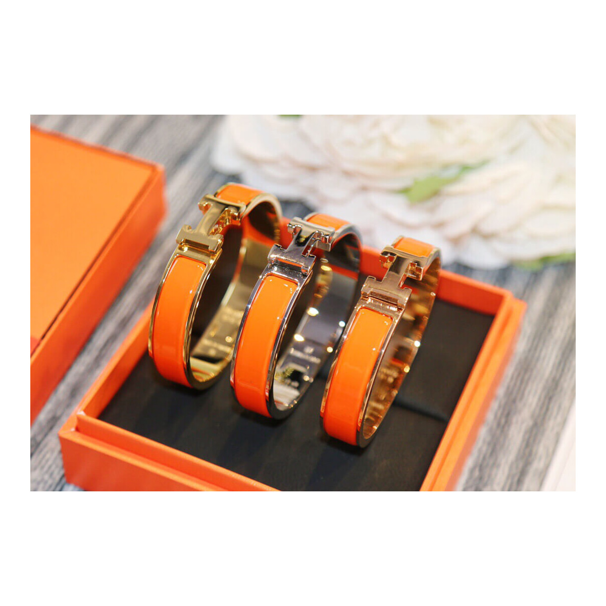 Hermes Narrow Clic H Bracelet In Orange