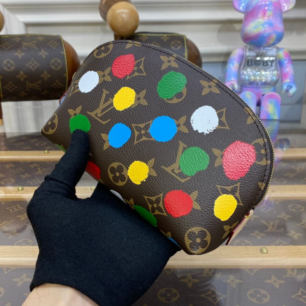 Louis Vuitton Yayoi Kusama Cosmetic Pouch M81895