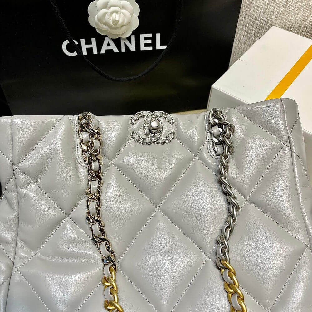 Chanel 19 Shopping Bag Lambskin AS3519