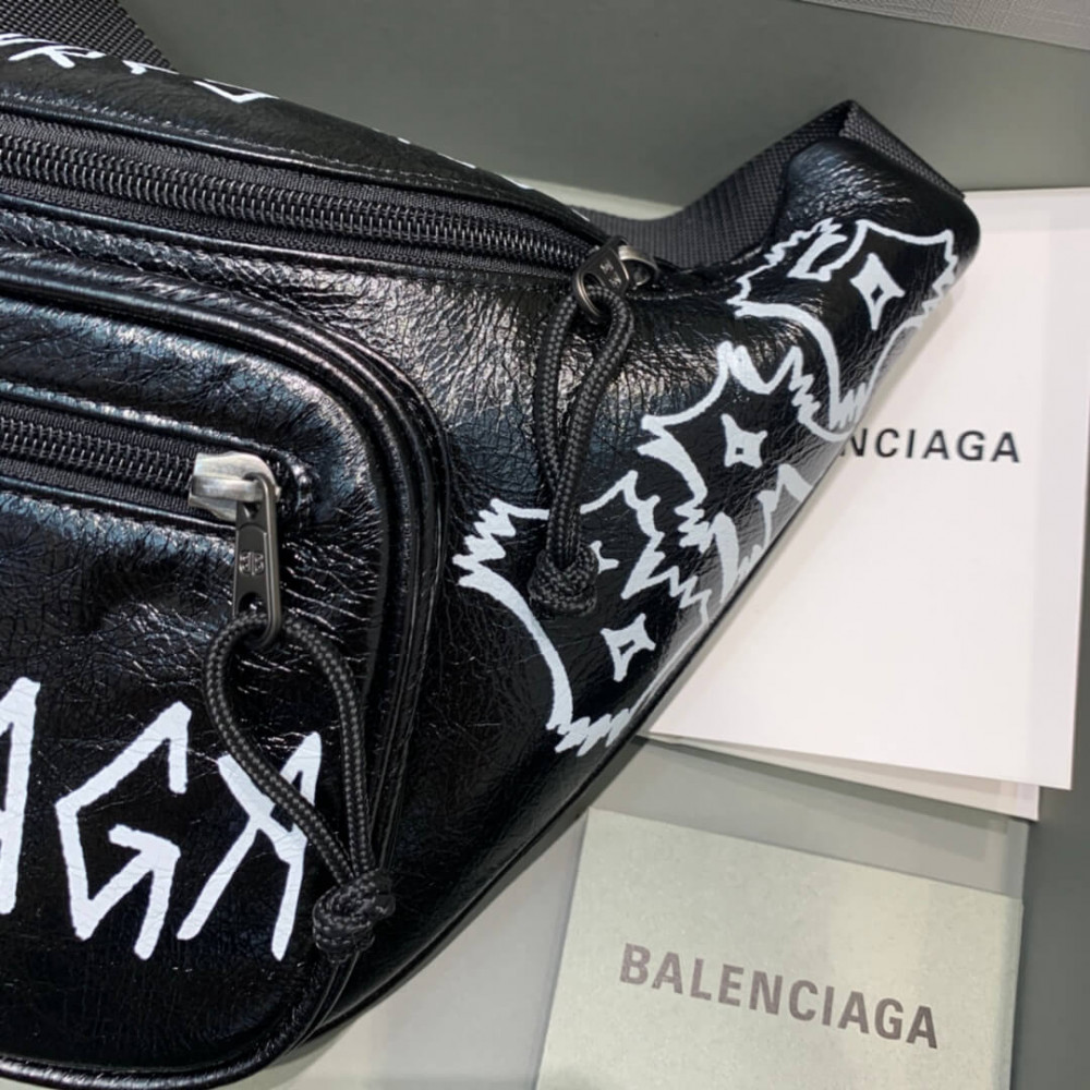 Balenciaga Graffiti Explorer Waist Bag 180402 Black/White