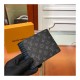 Louis Vuitton Multiple Wallet M69699