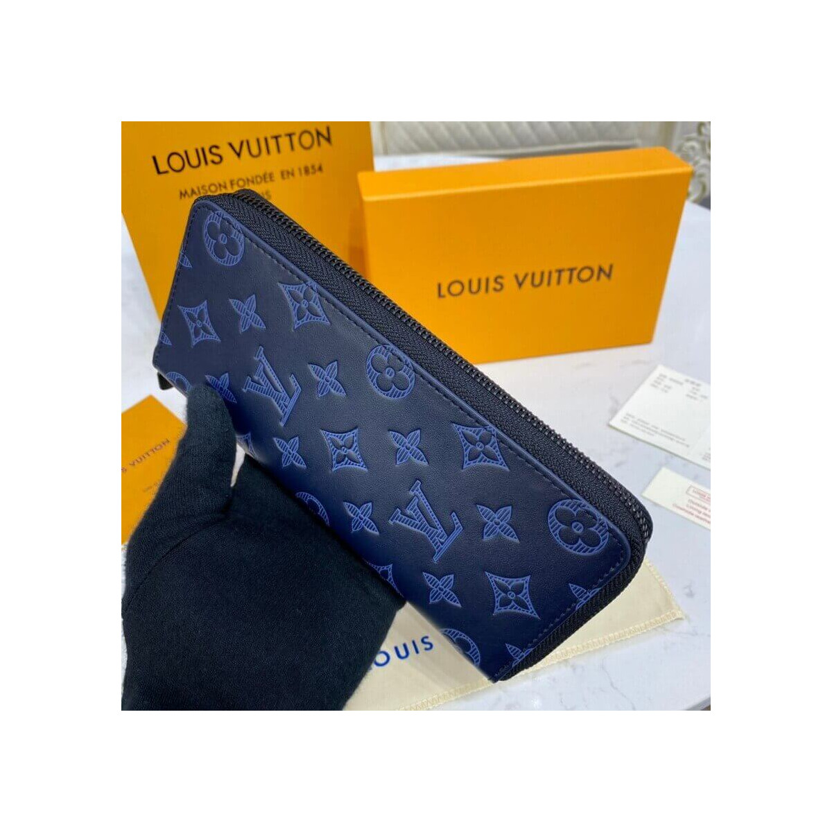 Louis Vuitton Zippy Wallet Vertical M80423