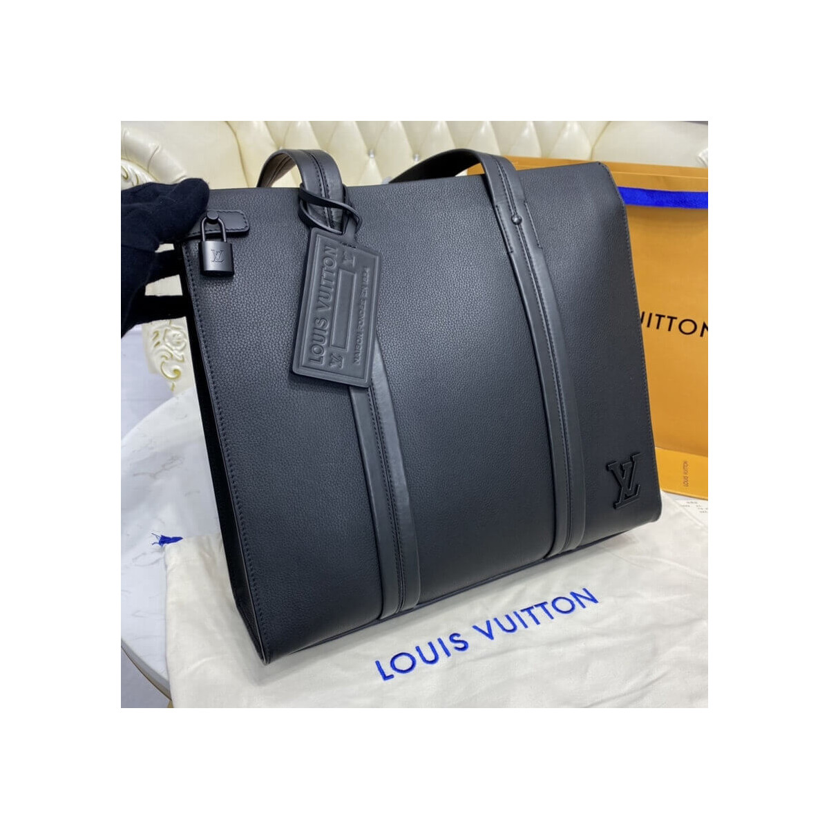 Louis Vuitton LV Aerogram Tote Bag M57308