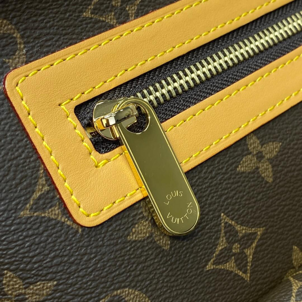 Louis Vuitton Monogram Hudson GM M40045