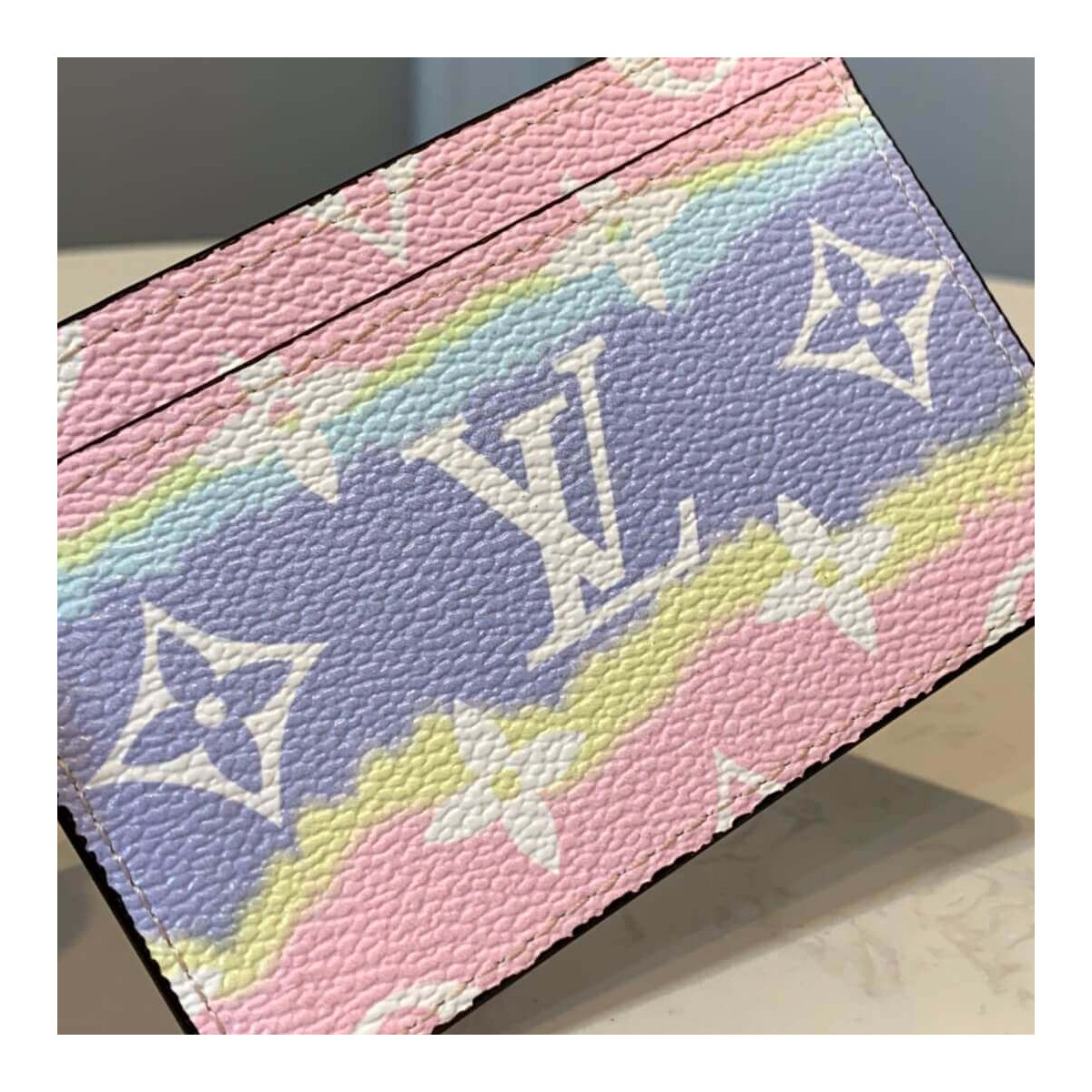 Louis Vuitton LV Escale Card Holder M69115