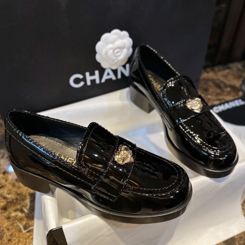 Chanel Patent Calfskin Heart CC 50mm Loafers G39697 Black