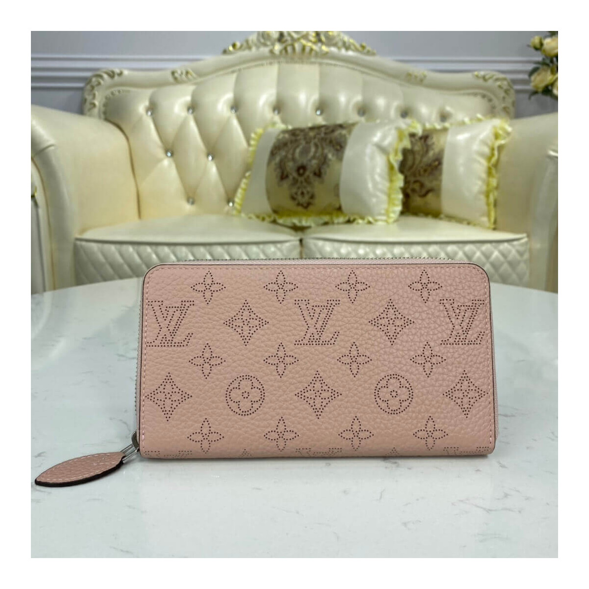 Louis Vuitton Mahina Leather Zippy Wallet M69032 M69215