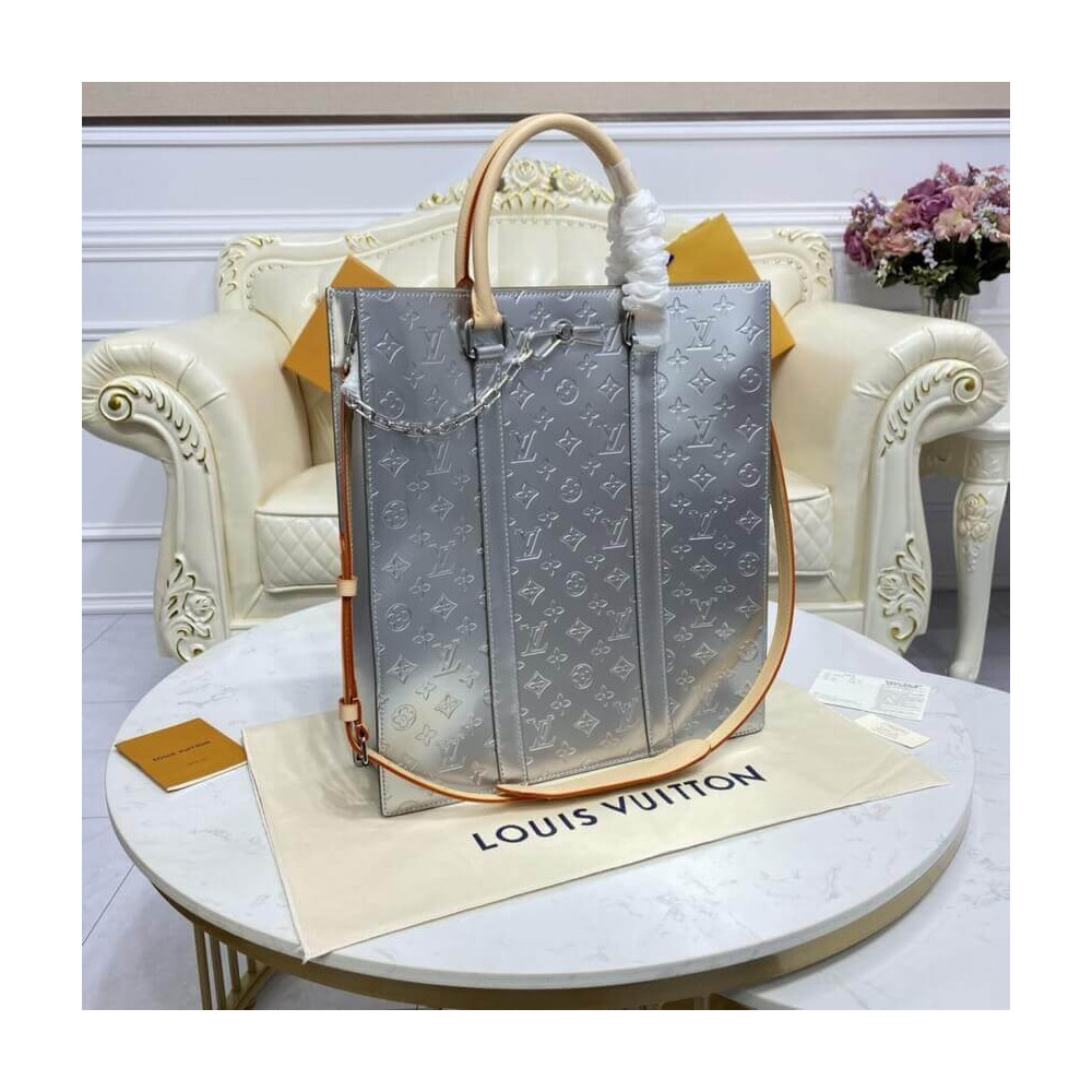 Louis Vuitton Sac Plat Silver M45884