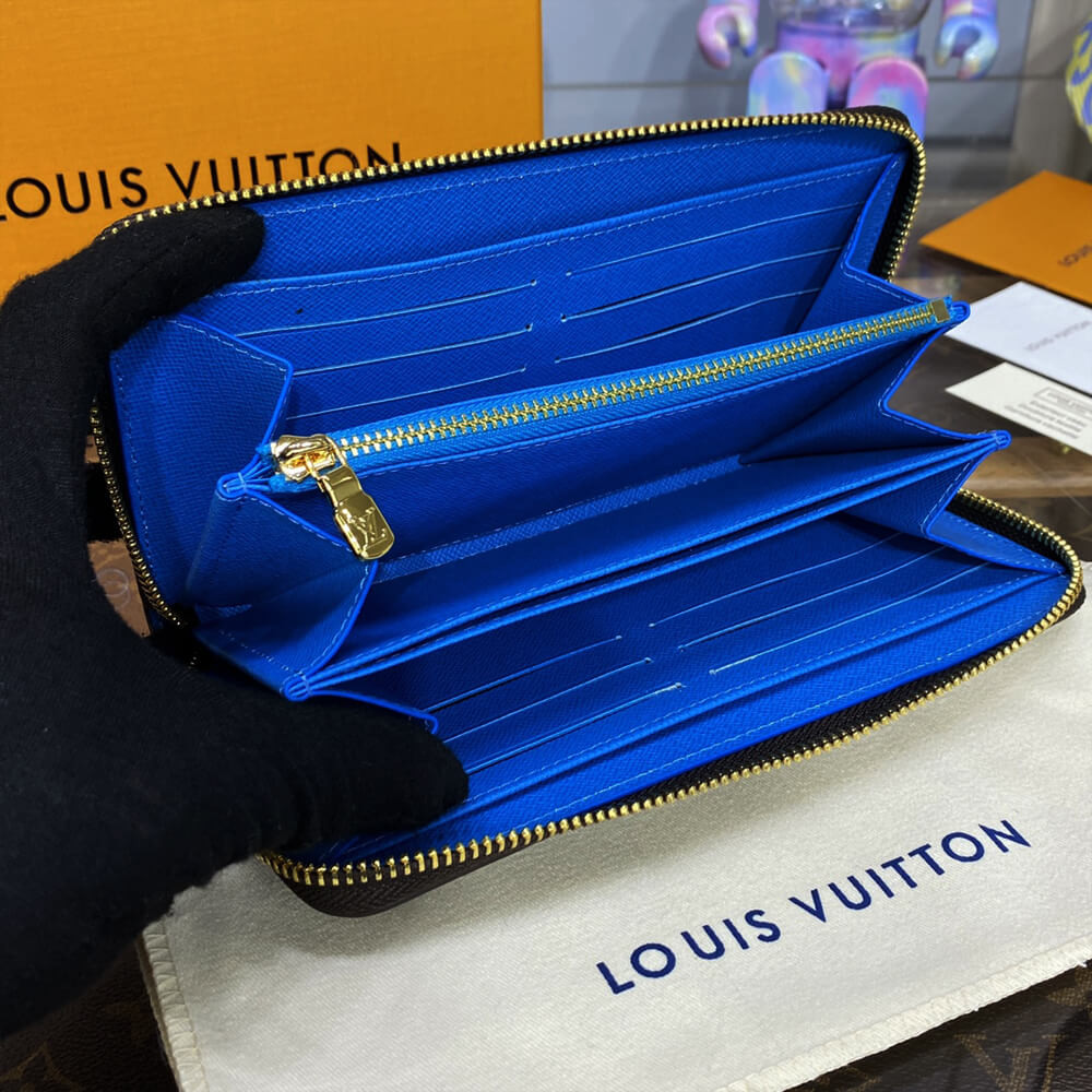 Louis Vuitton Christmas Animation 2022 Zippy Wallet M81630 Blue