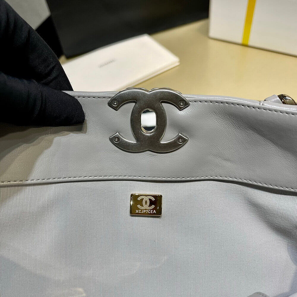 Chanel 19 Shopping Bag Lambskin AS3519