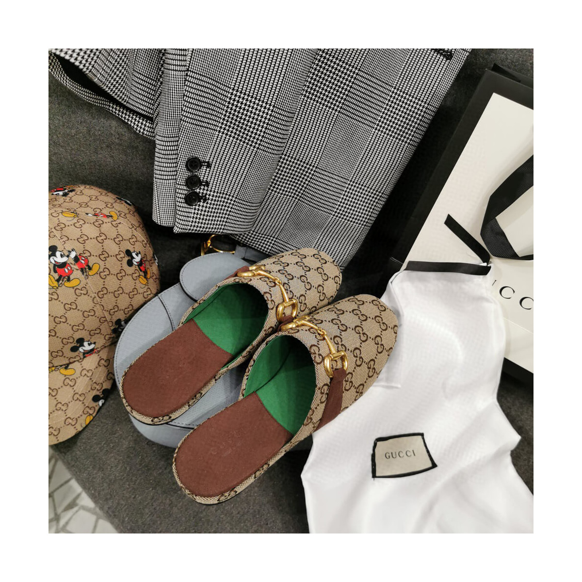 Gucci GG canvas Slipper 604075