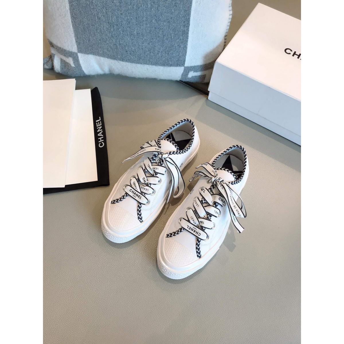 Chanel X Converse Small Fragrant Grid Ling Lace Canvas Shoes