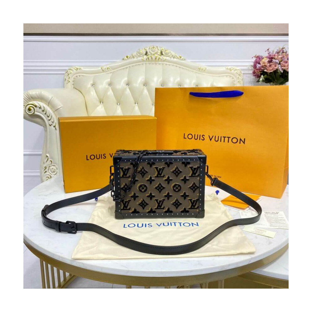 Louis Vuitton Clutch Box M20233