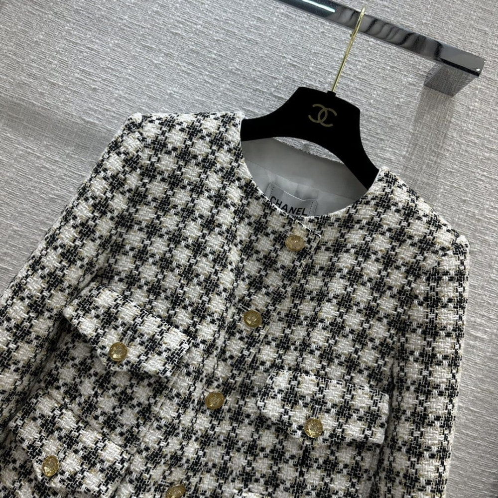 Chanel Collarless Open-Front Tweed Jacket A858657