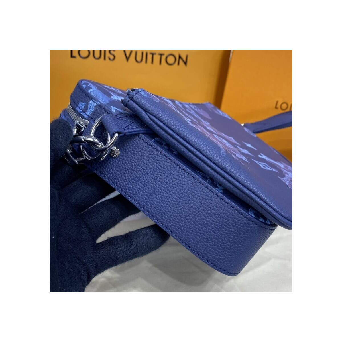 Louis Vuitton Trio Messenger M57840