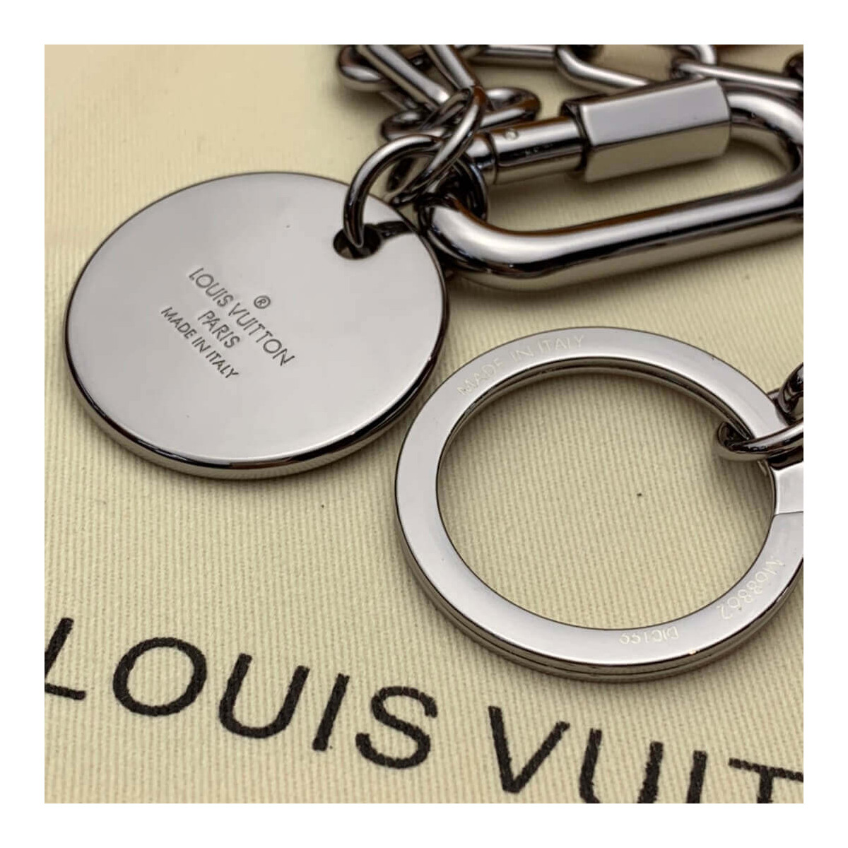 Louis Vuitton LV Key Chain Key Holder M68862