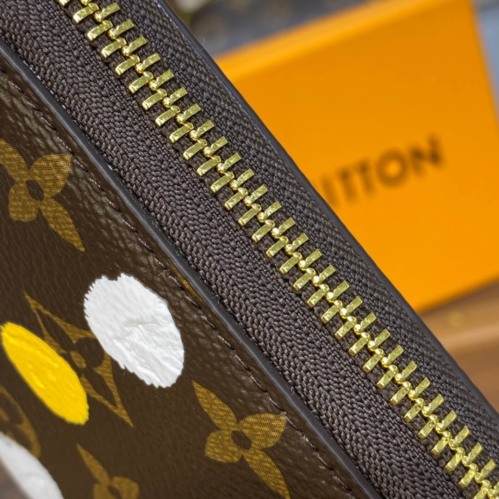 Louis Vuitton x Yayoi Kusama Zippy Wallet M81864