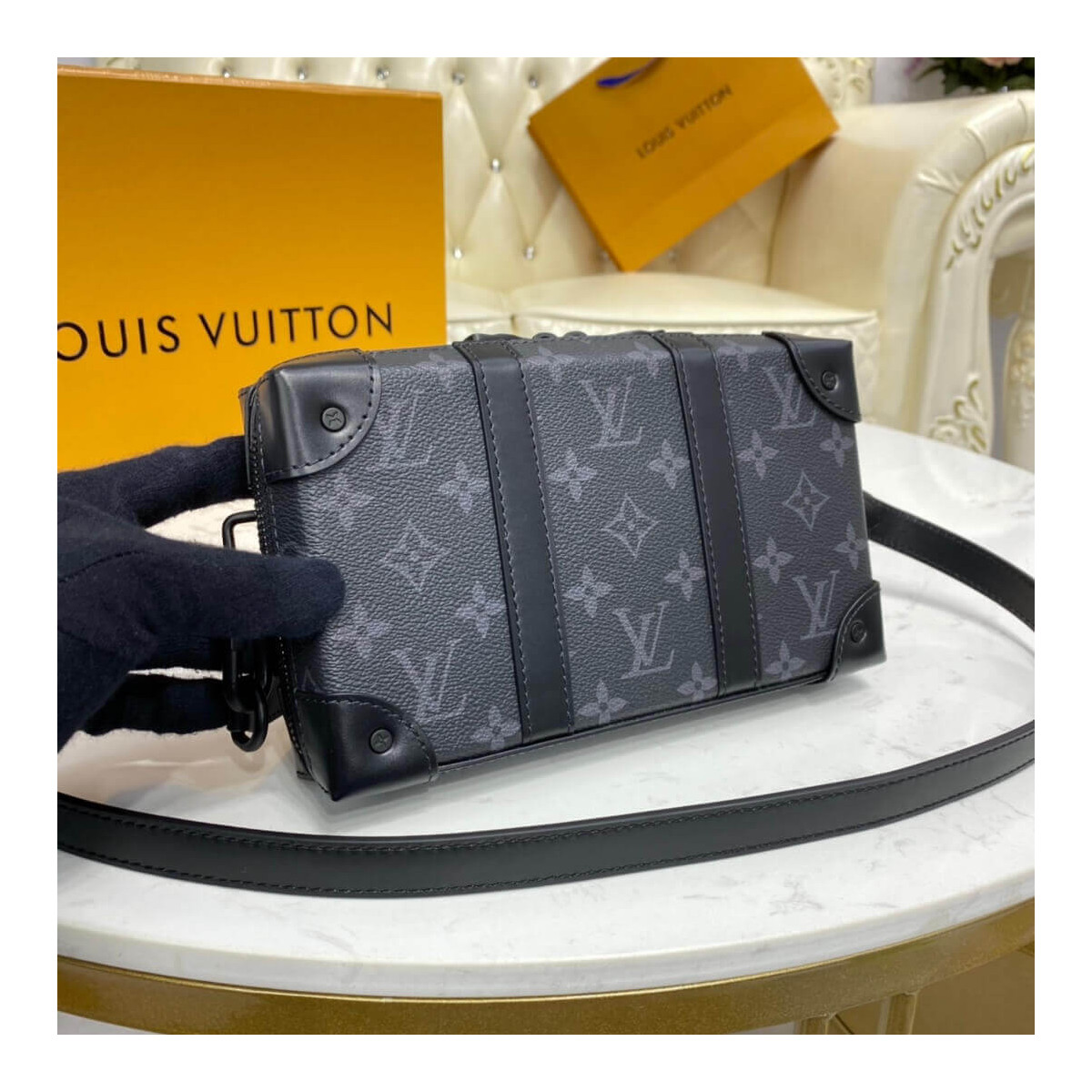 Louis Vuitton Trunk Wallet M69838