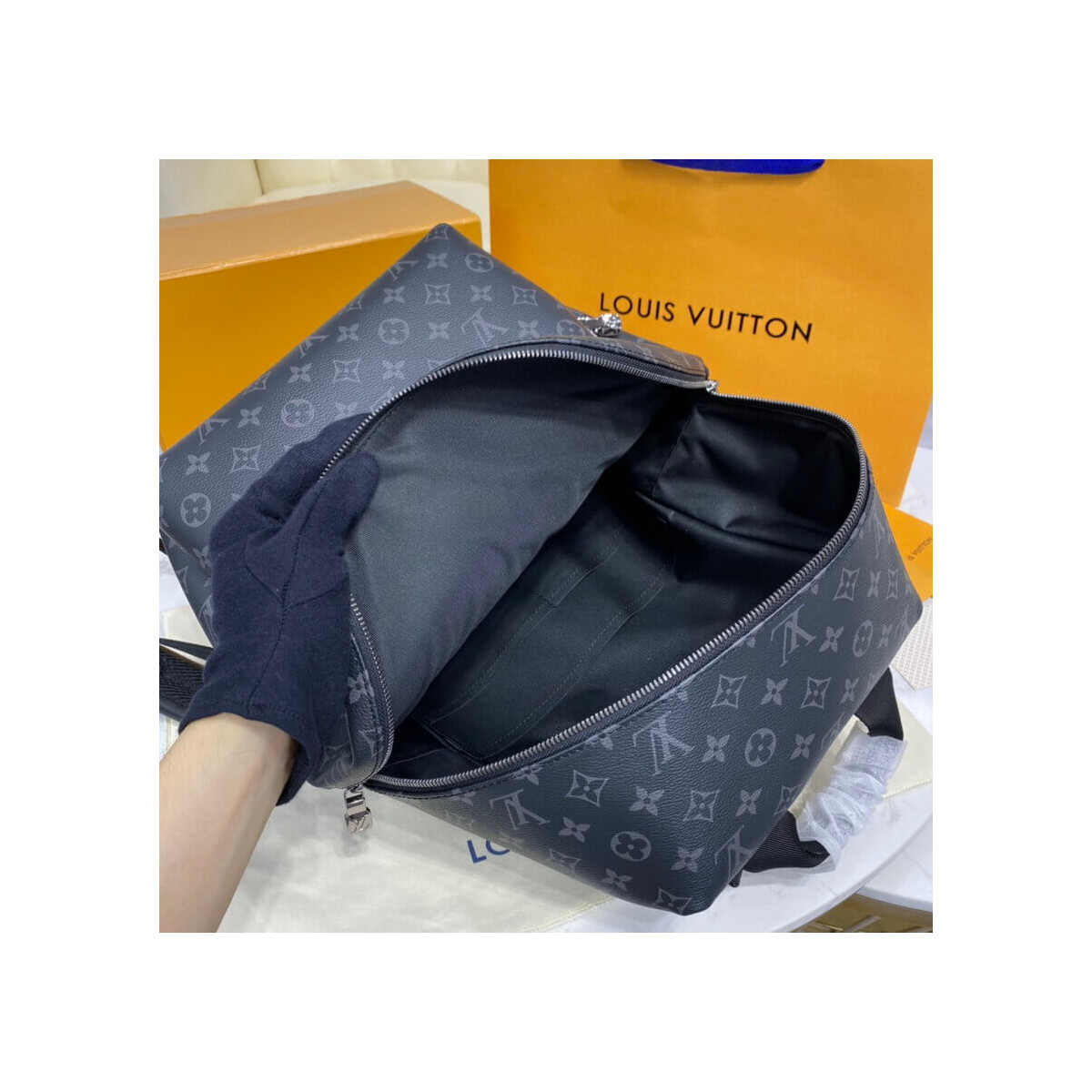 Louis Vuitton Discovery Backpack PM M43186