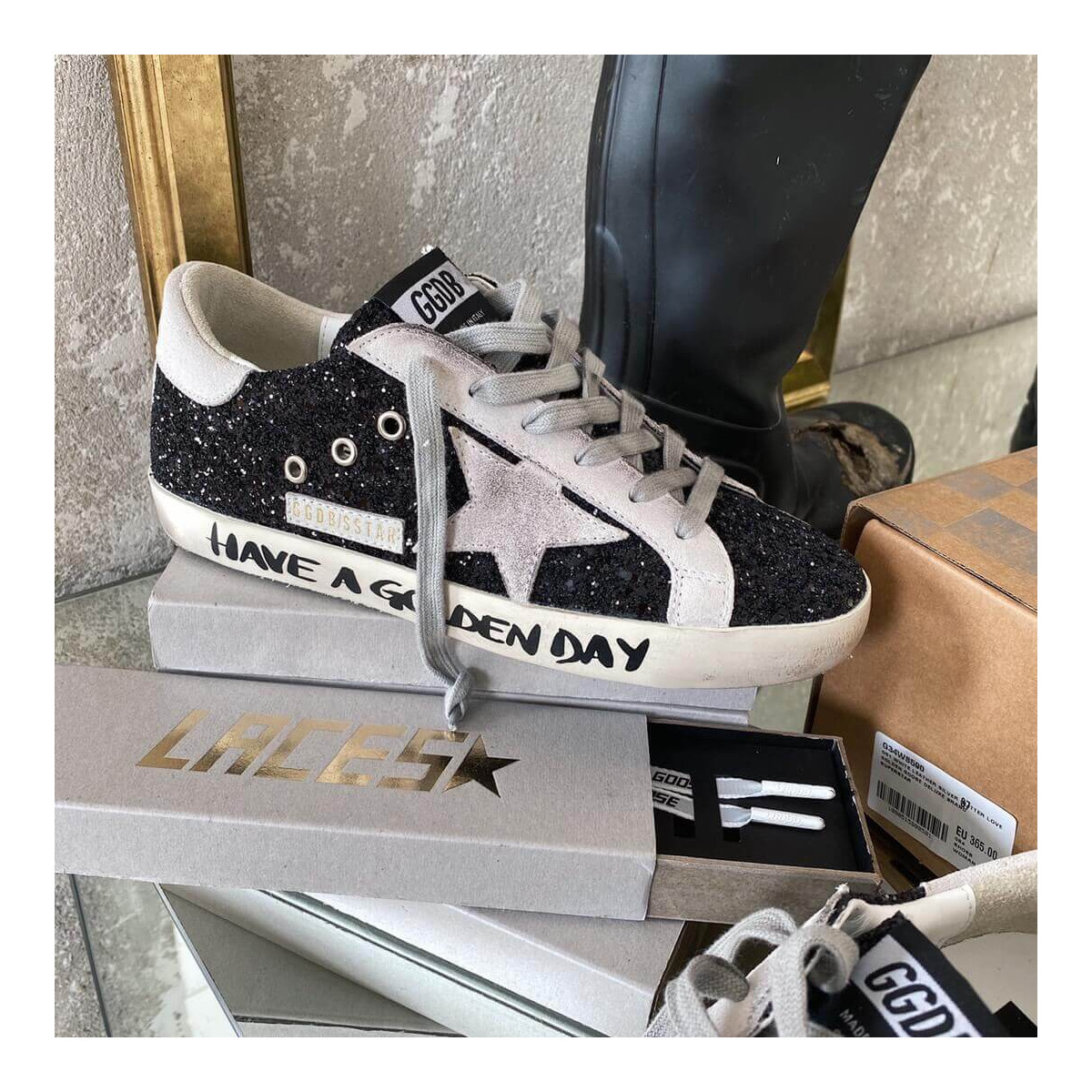 Golden Goose Superstar Sneaker WZ267