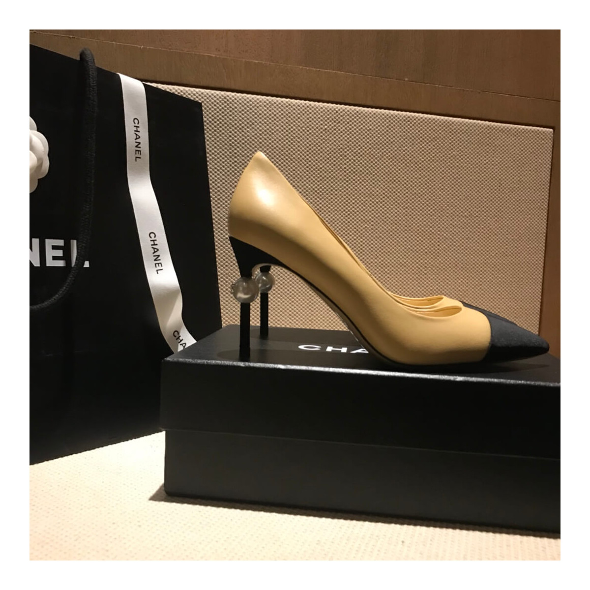 Chanel Calfskin &amp; Velvet Pump With Pearl G178144