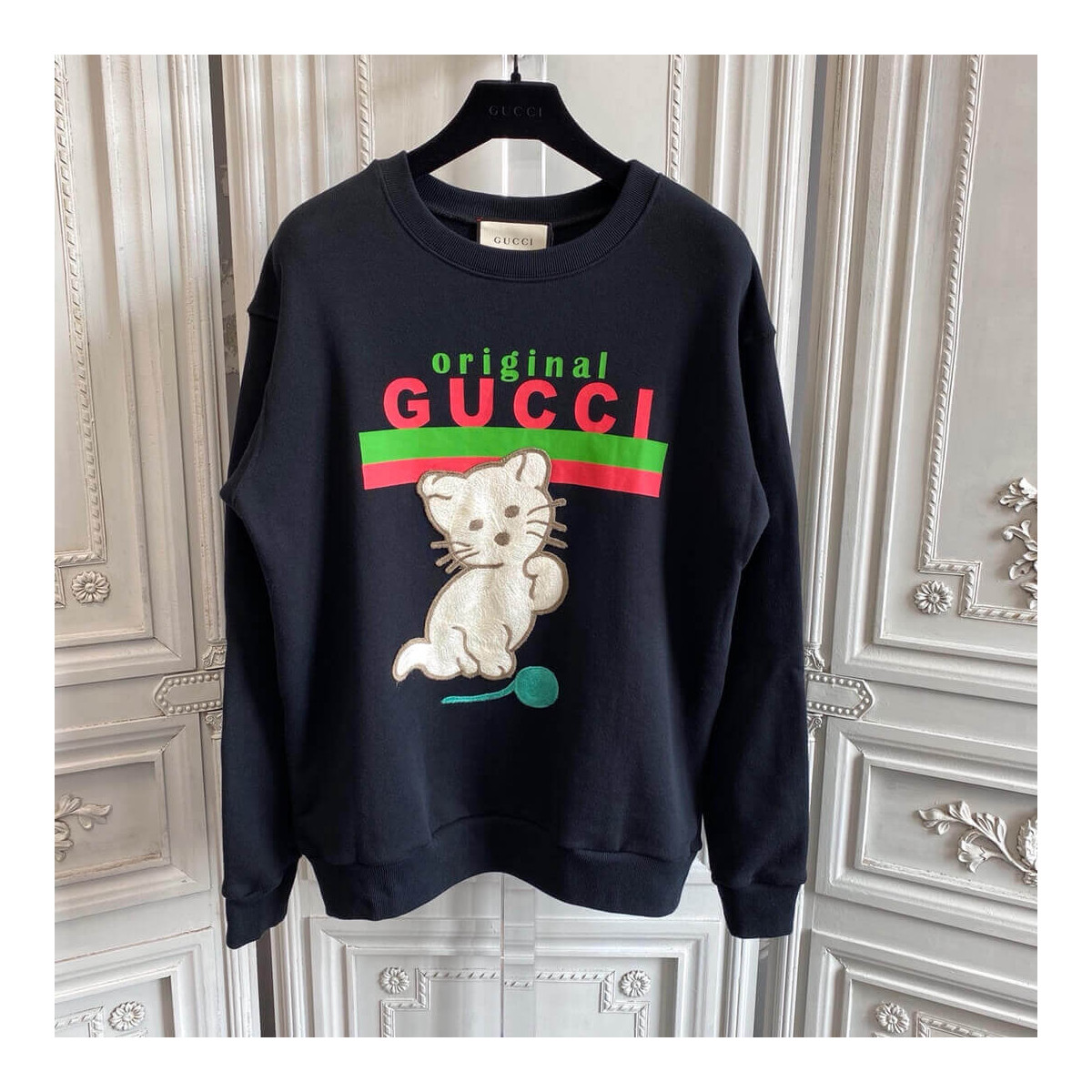 Gucci Embroidered Cat Logo Sweatshirt 617964