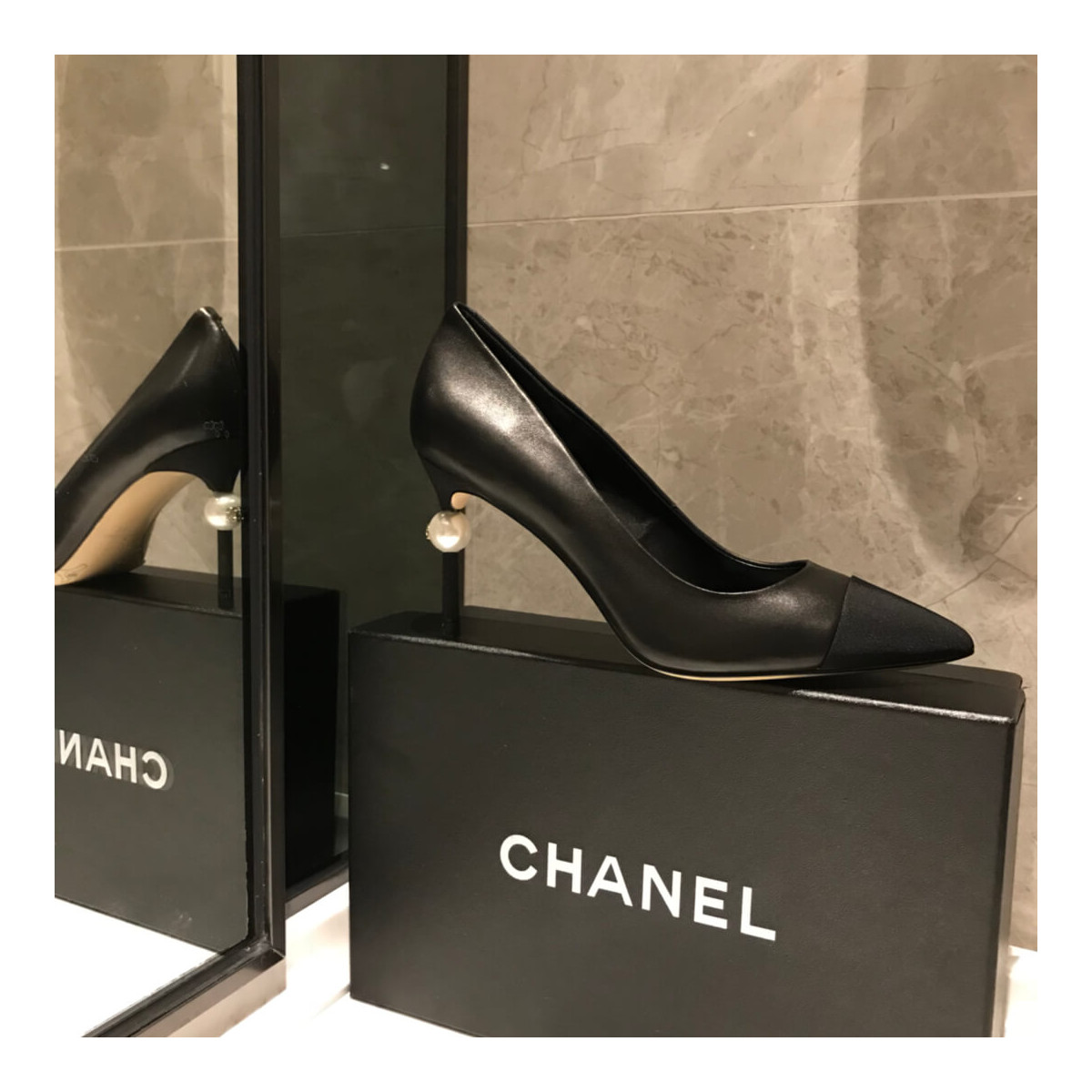 Chanel Calfskin &amp; Velvet Pump With Pearl G178144