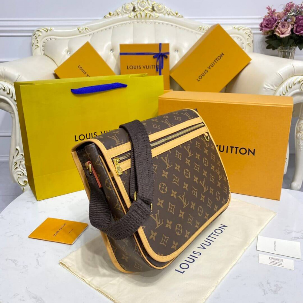 Louis Vuitton Monogram Messenger Bosphore GM M40105