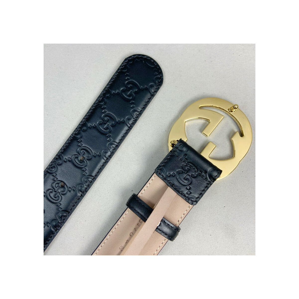 Gucci Signature Leather Belt With Gold Buckle 411924