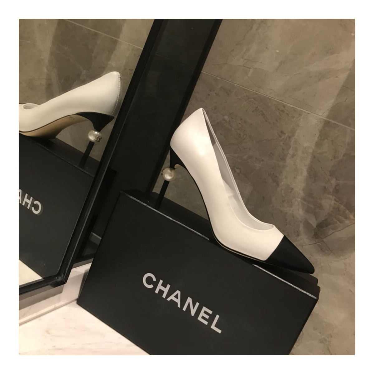 Chanel Calfskin &amp; Velvet Pump With Pearl G178144