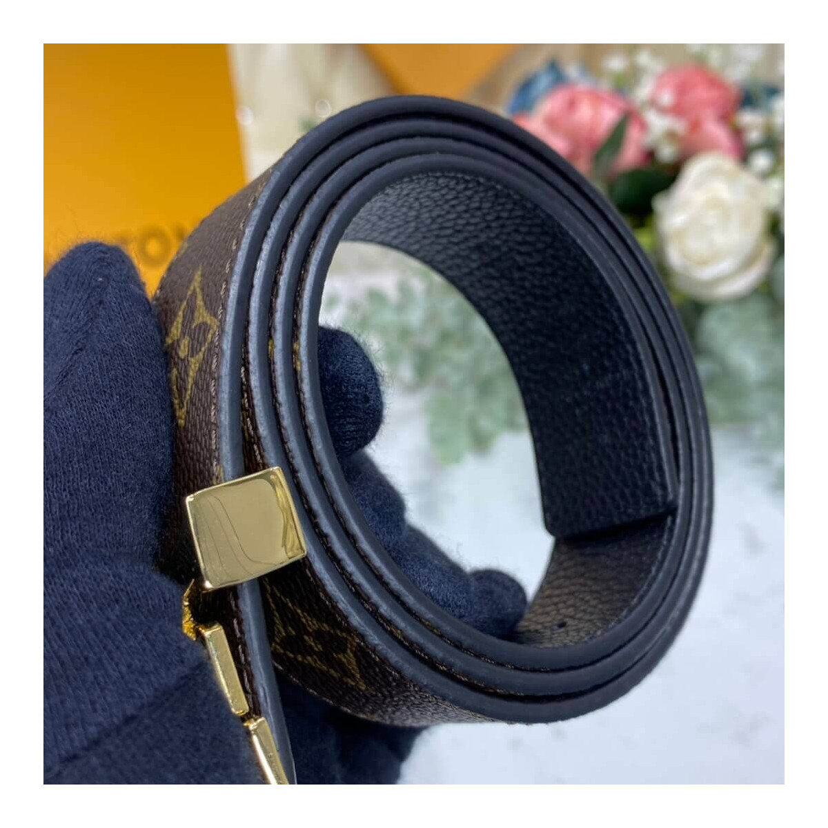 Louis Vuitton LV Initiales 30mm Reversible Belt M0317W