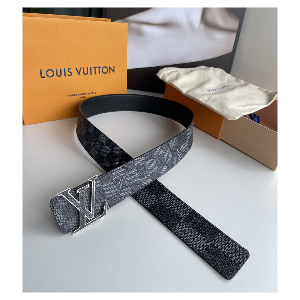 Louis Vuitton LV Initiales 40mm Reversible Belt M0340T