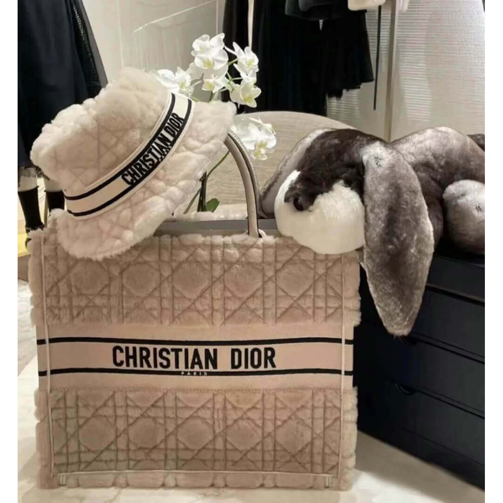 Christian Dior Large Book Tote Beige Cannage Shearling M1286