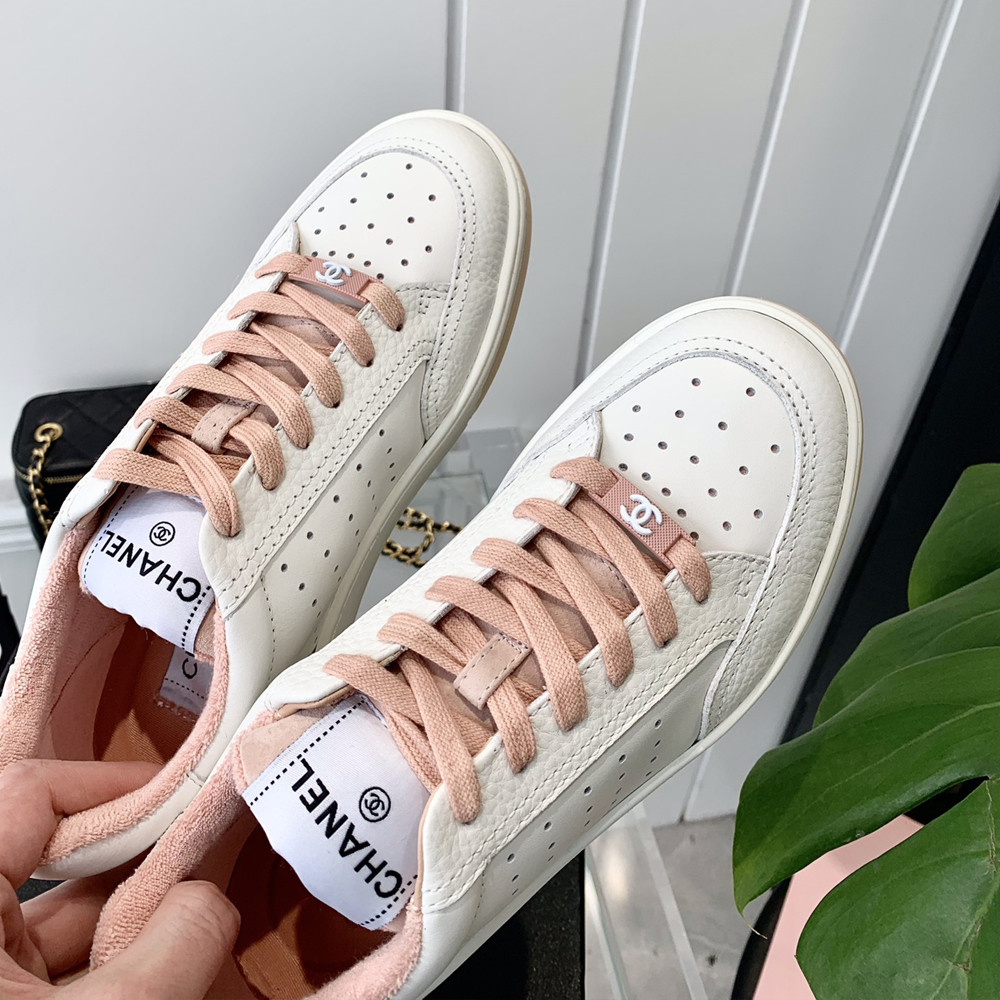 Chanel Logo Low Top Sneakers White Pink G38808