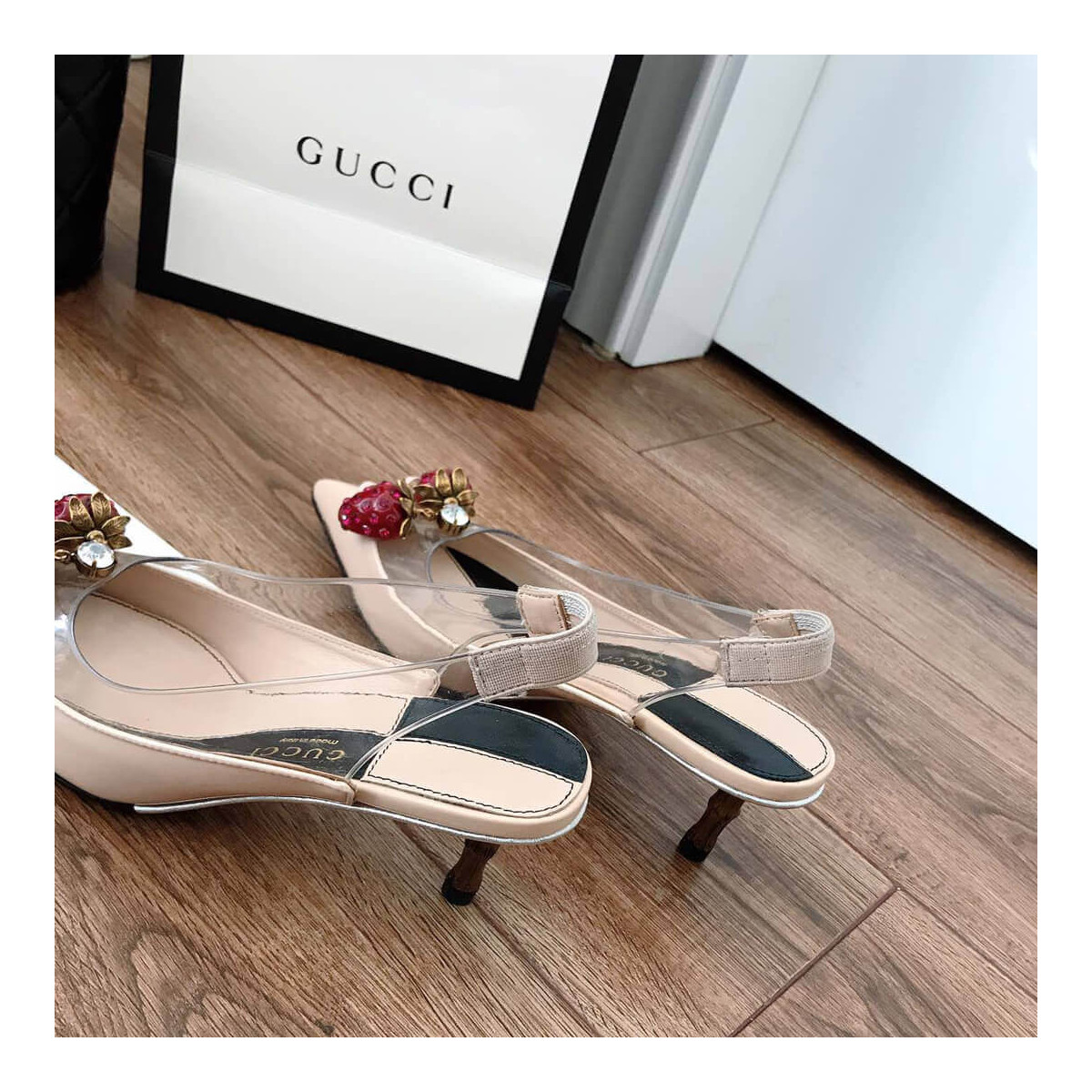 Gucci Eleonor Strawberry Patent Slingback Pumps 286148 Beige