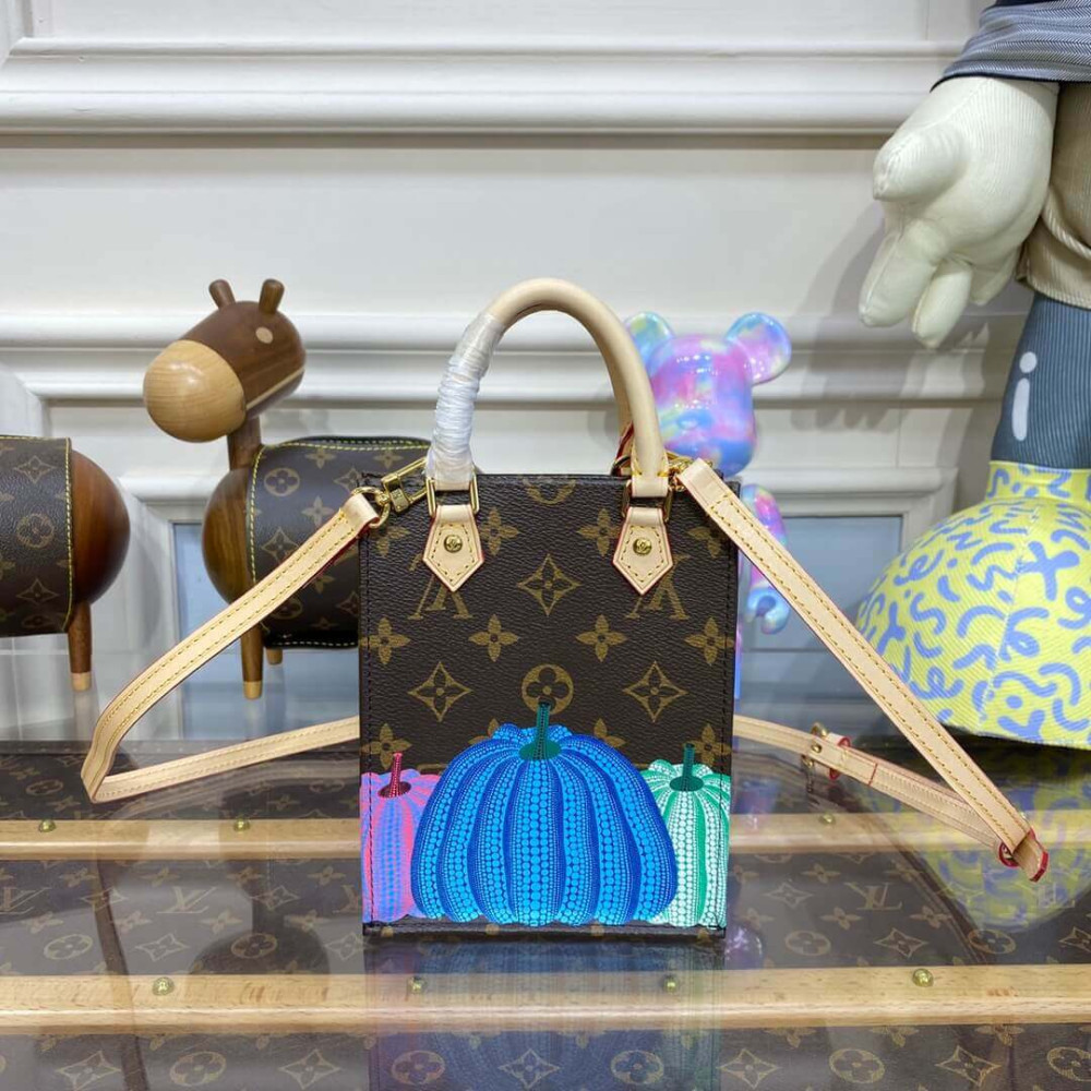 LV x YK Petit Sac Plat with Pumpkin PrintM82112