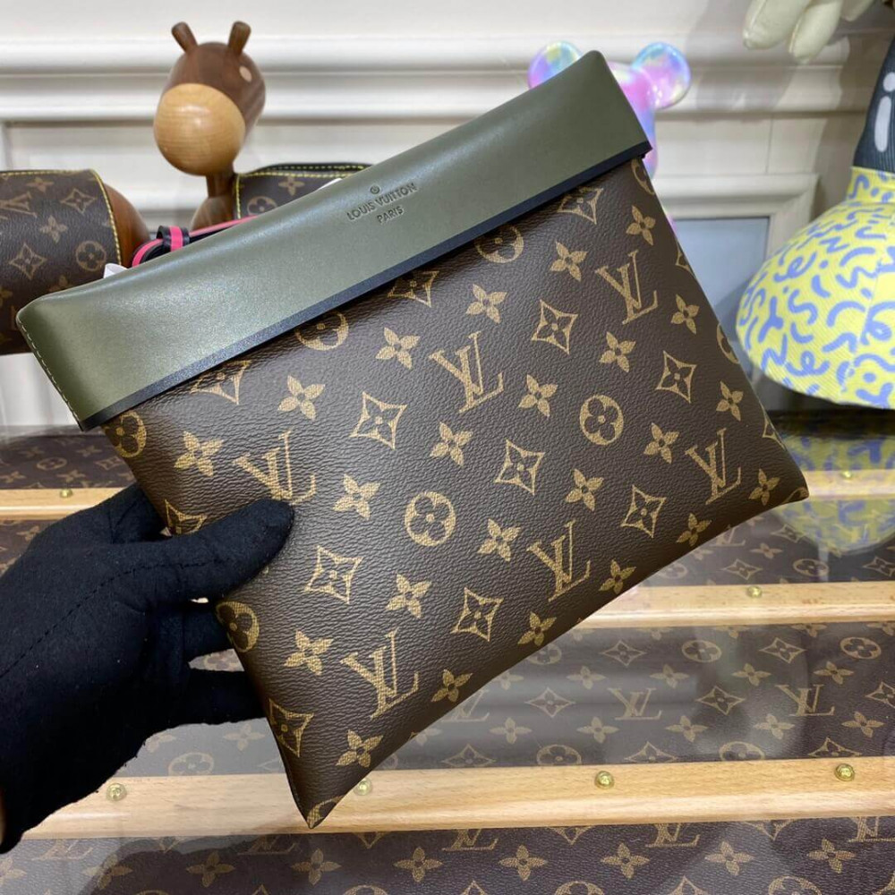 Louis Vuitton Monogram Canvas Pochette Tuileries M64034