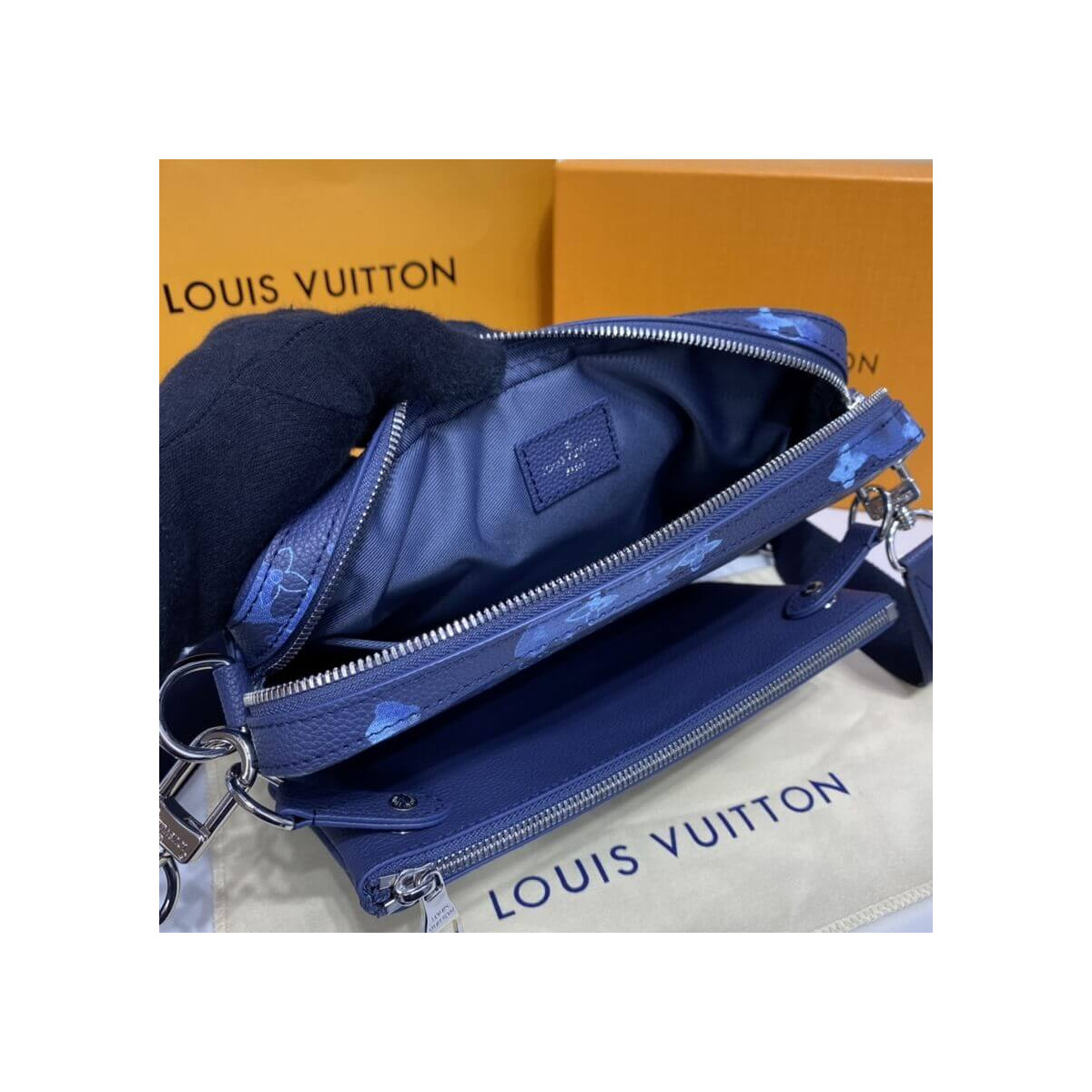 Louis Vuitton Trio Messenger M57840