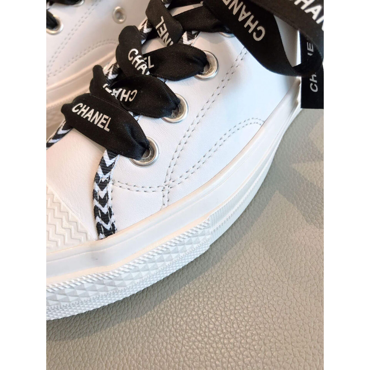 Chanel X Converse Small Fragrant Grid Ling Lace Canvas Shoes