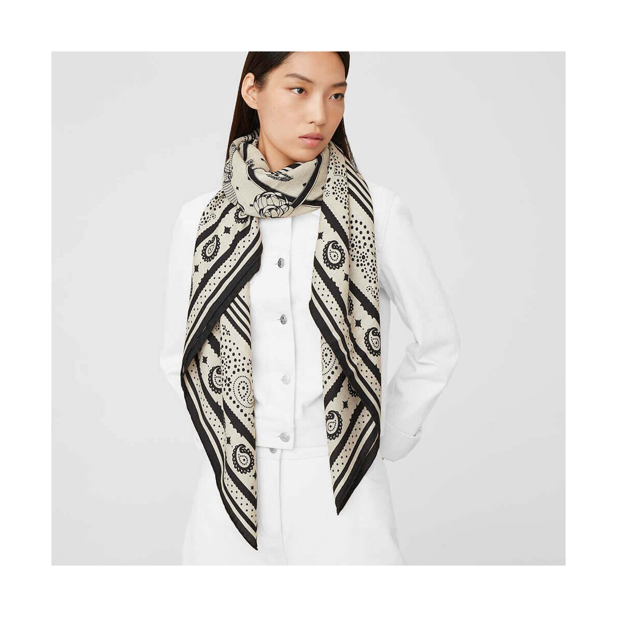 Hermes Couvertures Et Tenues De Jour Bandana Shawl 140 H243507