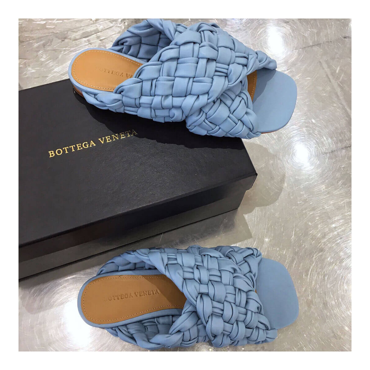 Bottega Veneta BV Board 631935