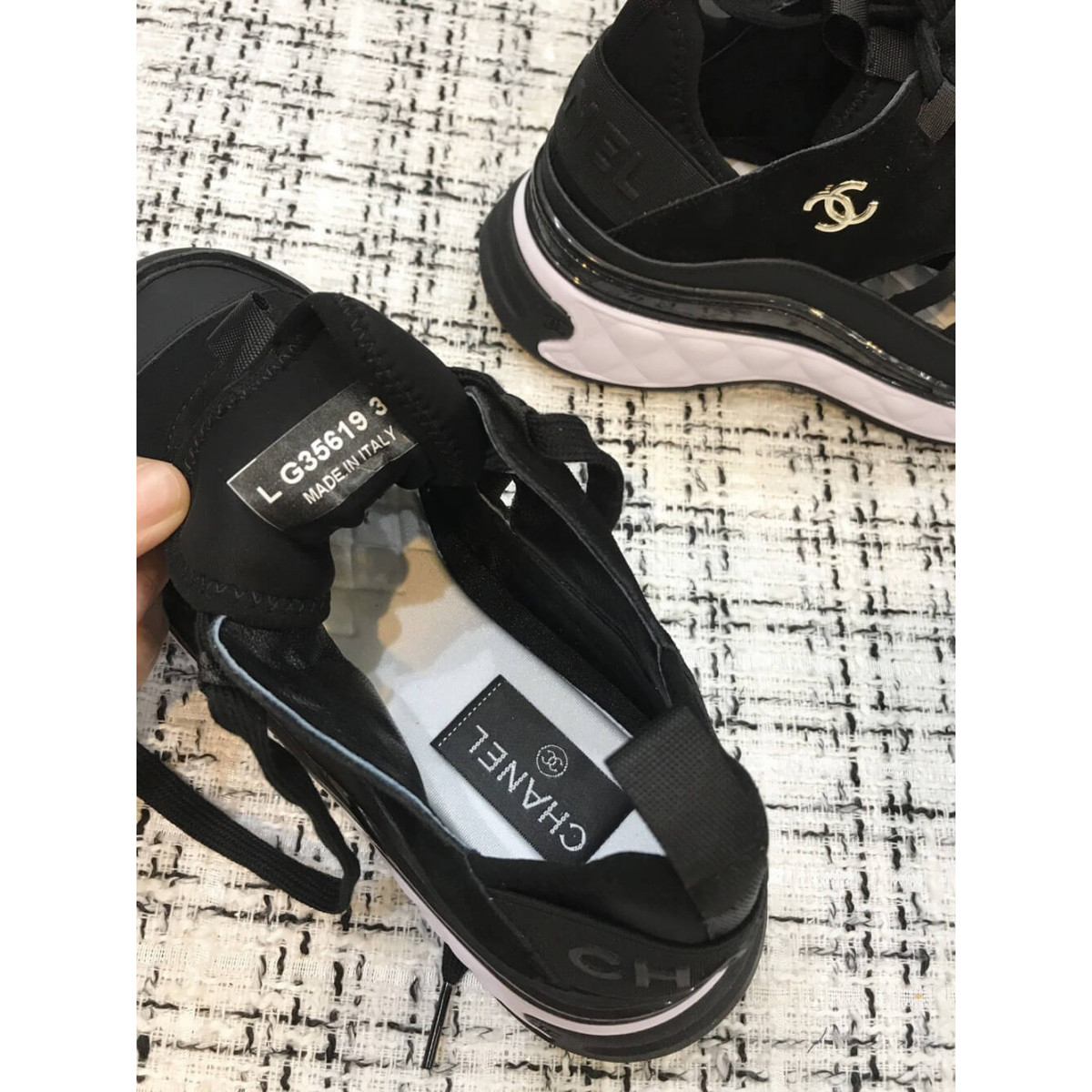 Chanel Velve Calfskin Sneakers G35617