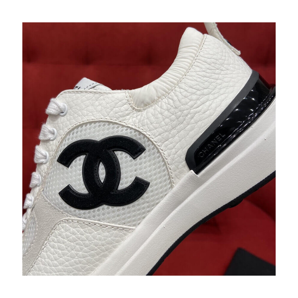 Chanel Logo Low-Top Sneakers G37491