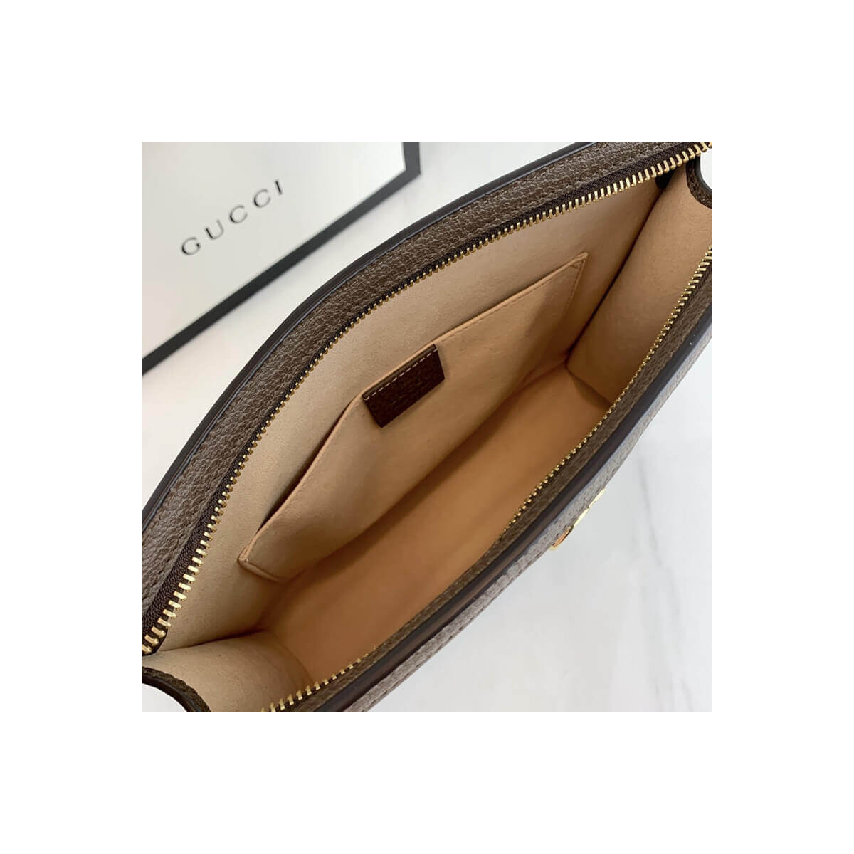 Gucci GG Supreme fabric Ophidia Clutch 625549